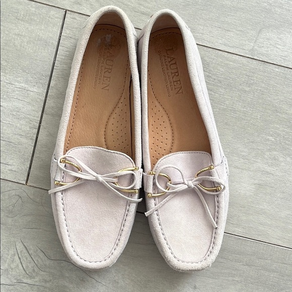 NWOT RALPH LAUREN Suede Leather Loafer with Bow and Gold Detail, Size 7.5 - Picture 4 of 11